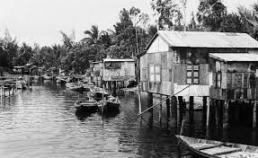 “Lênh đênh”: Triển lãm nghệ thuật tái hiện văn hóa làng chài Đà Nẵng 
